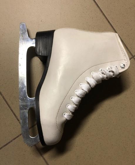 Korčule na ľad, 35