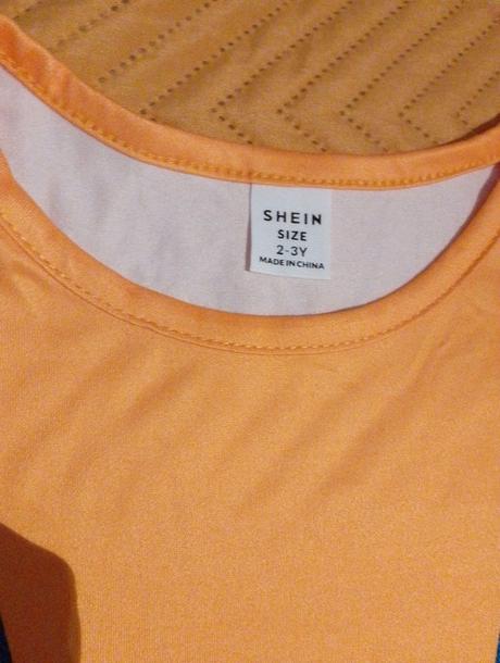 Dievcenské saty, 98