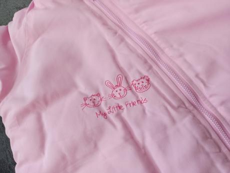 Kombinéza s doplnkami, 68