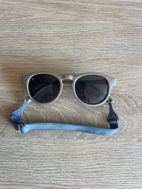 Prvé slnečné okuliare, 