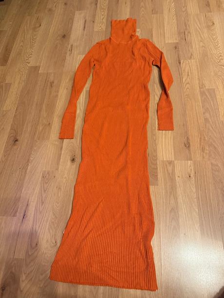 Oranžové šaty pletené, 36