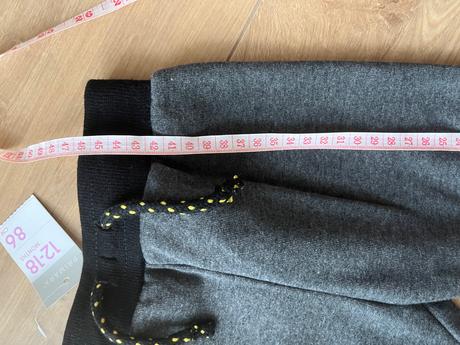 Nové - tepláky, primark,86