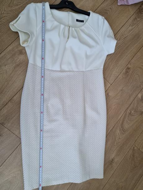 Šaty slavnostne, 46