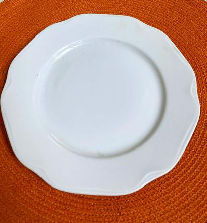 Starožitný retro porcelánový tanierik, 