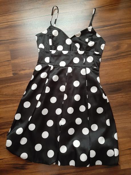 Pekné bodkované xs/s, s