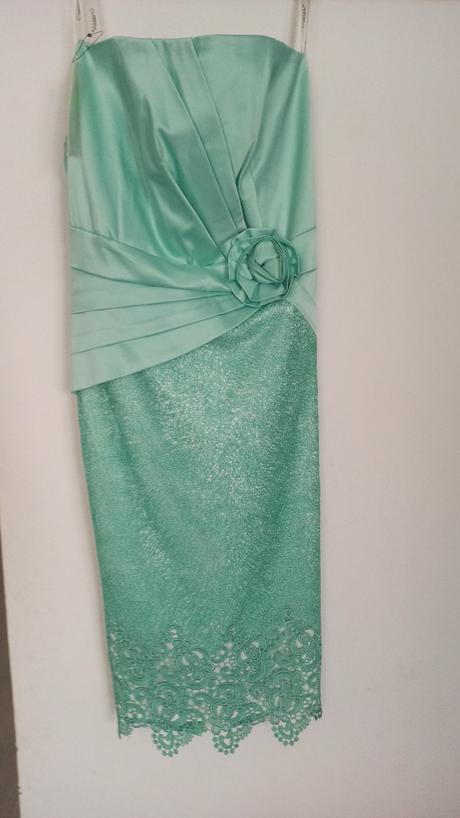 Spoločenské šaty, 46