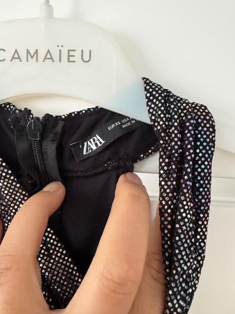 Leskle priliehave šaty, zara,xs