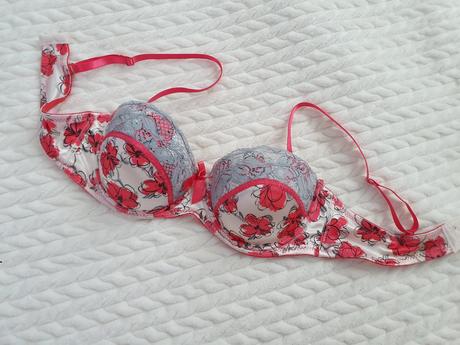 Dámska vzorovaná podprsenka 75c, 75c