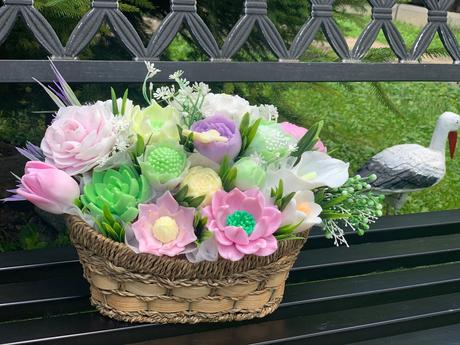 Mydlova kytica v košíku, 