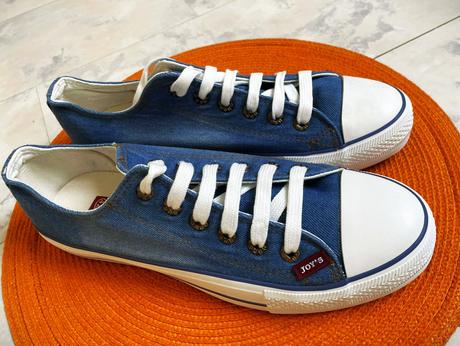 Kvalitné tenisky, 42