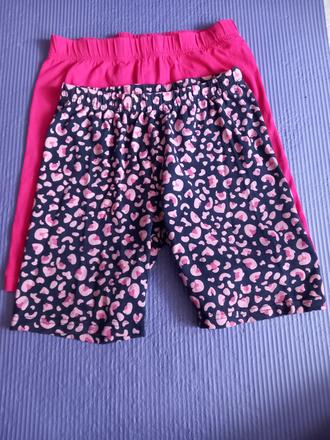 Predám dievčenskú 2 šortky veľ. 146 cm, 146