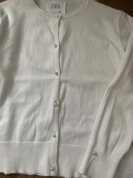 Svetrik s perličkovými gombíkmi, zara,140