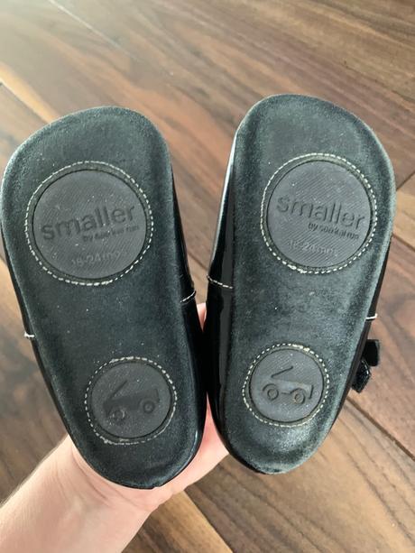 Sandálky s plnou špičkou, 23