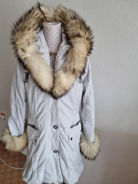 Svetlošedá bunda kara s pravou  kožušinou l, l