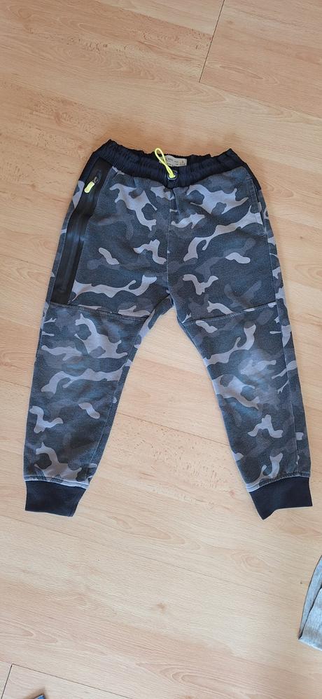 Maskacove teplaky, zara,116