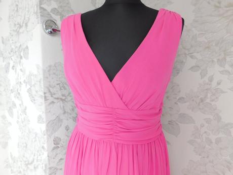 Luxusne velmi pekne šaty, 38