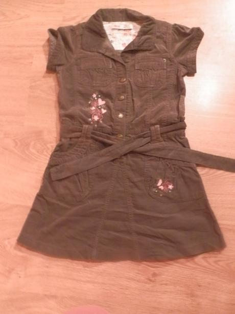 Menžestrové šatočky, reserved,116