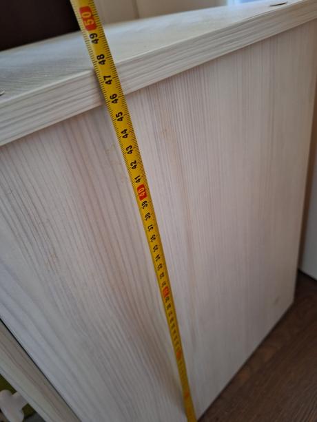 Skrinka/nočný stolík ariel, 