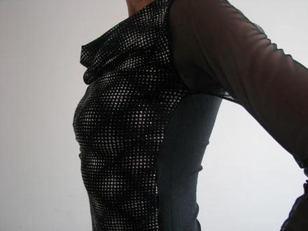 Pekný príležitostný top, s