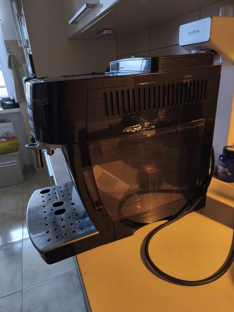 Plnoautomatický kávovar delonghi, 