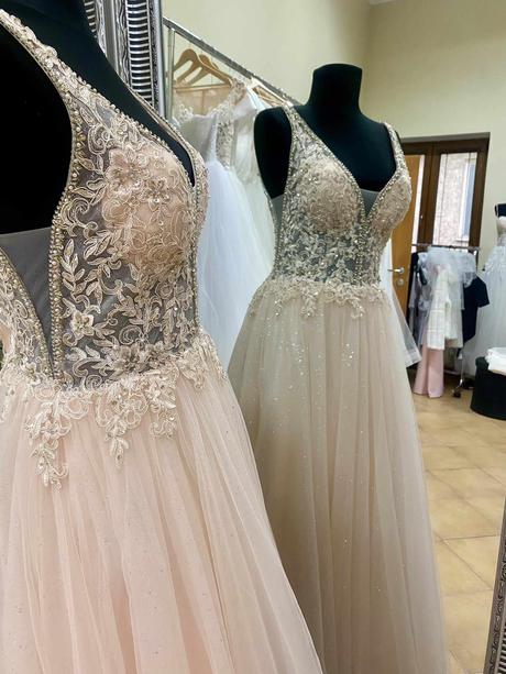 Spoločenské šaty vo veľkosti s/m, m