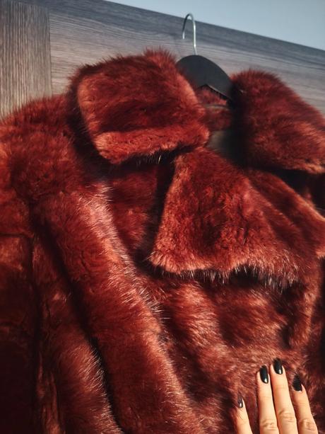 Pravy norkovy kozuch, l