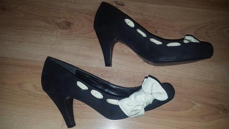 Cierne lodicky s maslou, 39