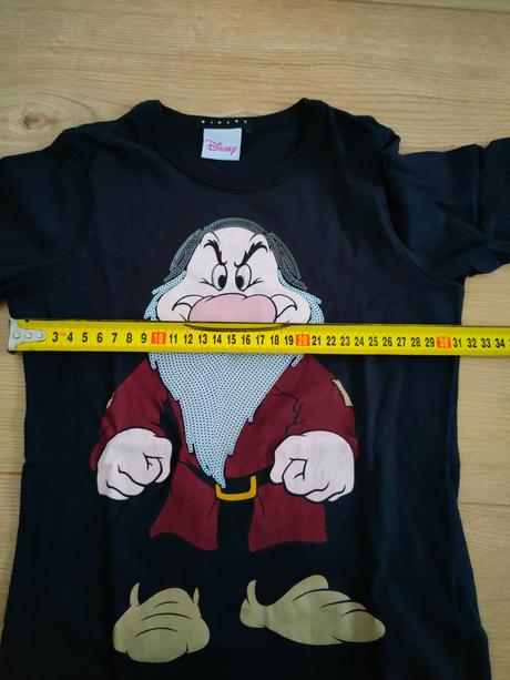 Tričko zn. sisley s trpaslíkom, veľ.122,super stav, sisley,122