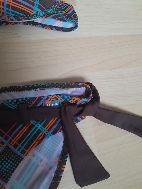 Krásne hnedé plavky s opaskom, 34