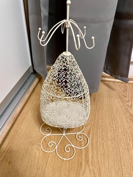 Stojan na bižuteriu / šperky, 