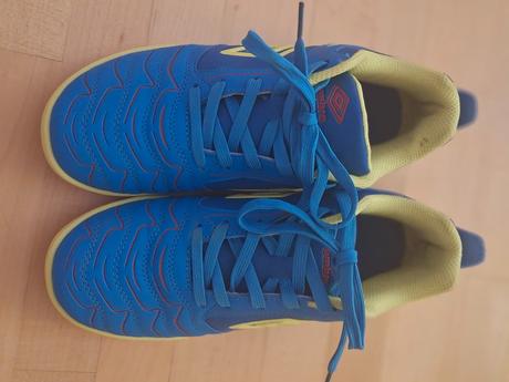 Halovky umbro, umbro,37