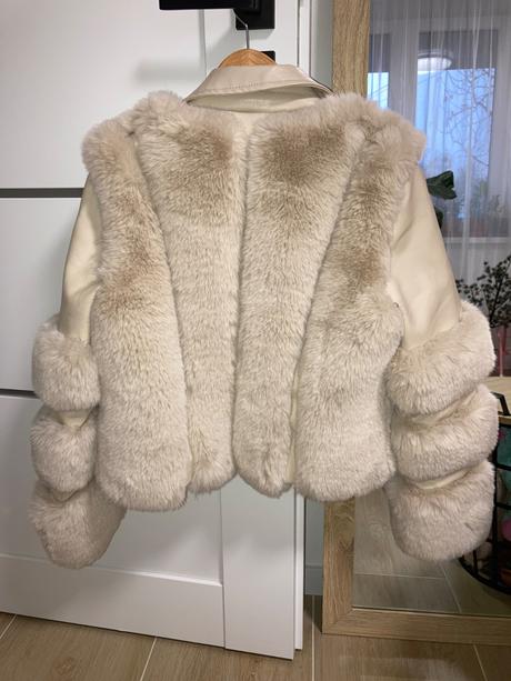Dámska bunda s kožušinou, s