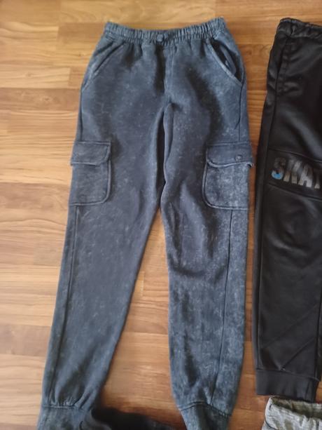 Predsmnpekne teplaky, 158