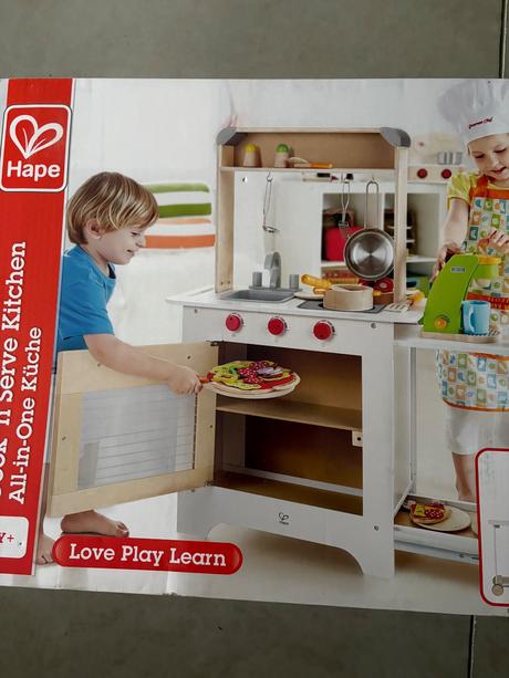 Hape - biela rozkladacia kuchynka,