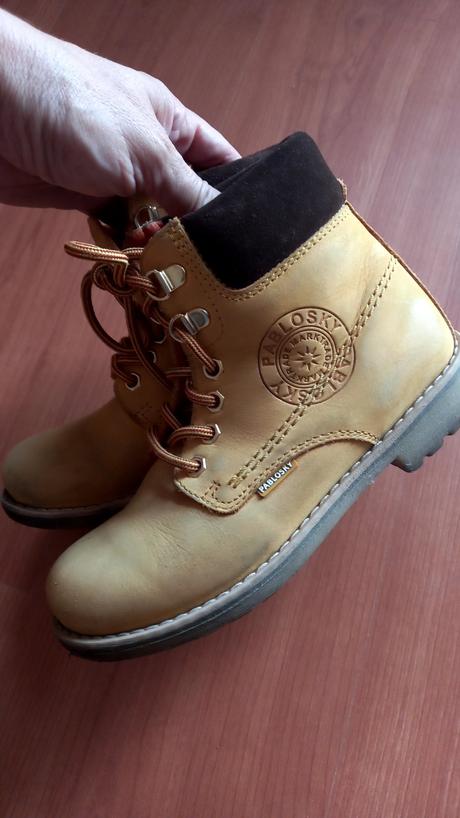 Značkové topánky, 32