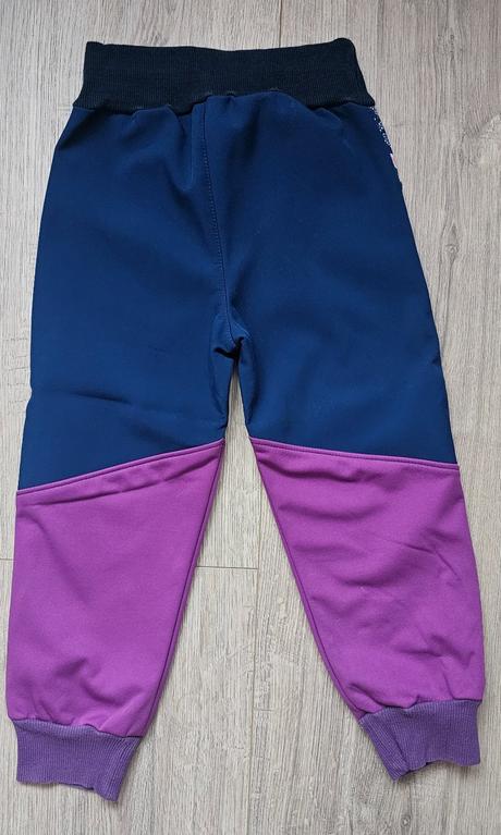 Softshellové nohavice, 104