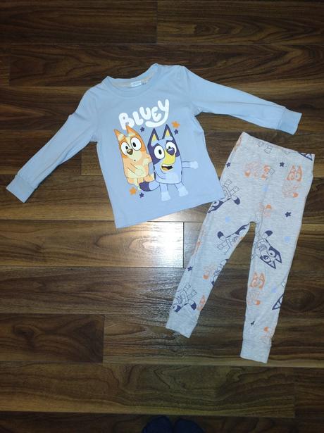 Pyžamo bluey, v. 92, 92