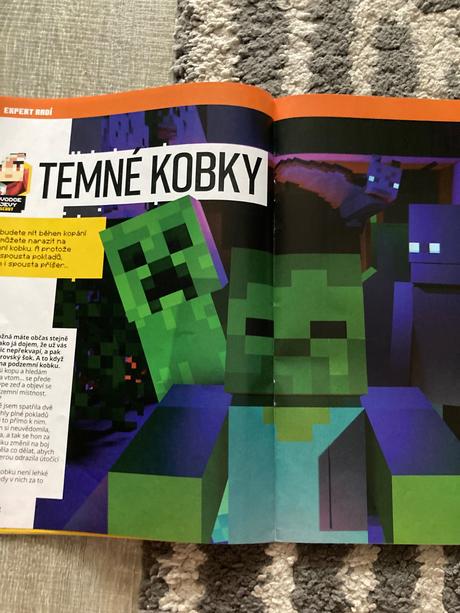 Minecraft oficiálny časopis a veľký plagát, 