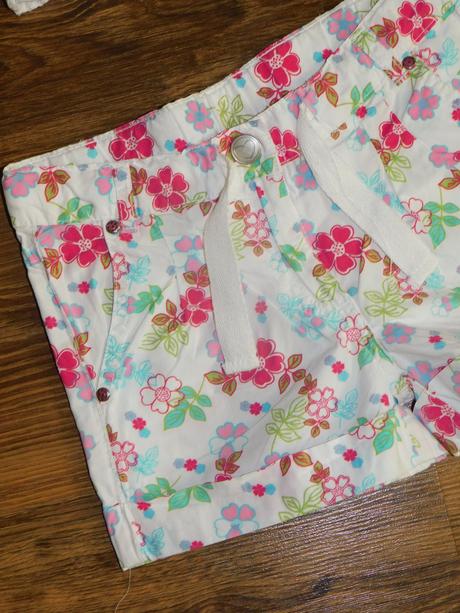 Kvietkované kraťasy dopodopo, dopodopo,110