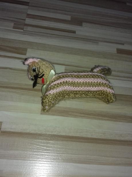 Háčkovaná mačička, 