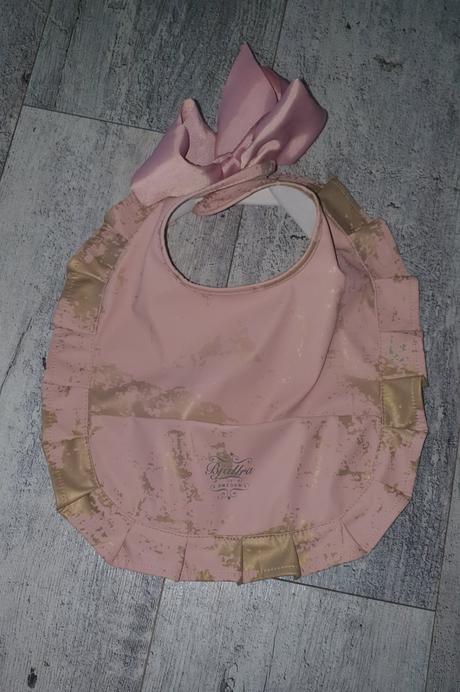 Podbradník bjällra, 