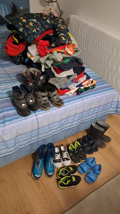 Balík oblečenia pre chlapca 116-128 s topánkami, 122–134