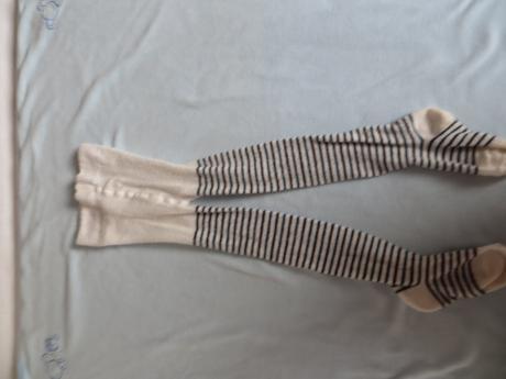 Biele pásikavé pančušky, 92