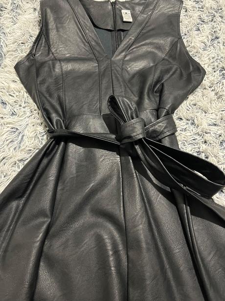 Damske šaty koženkové, s