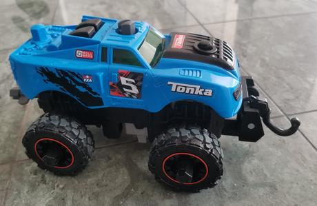 Hasbro tonka skladacie auto so zotrvačníkom,