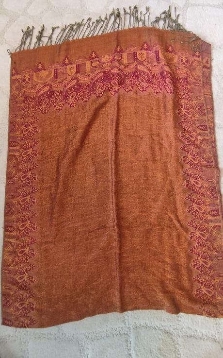 Veľká šatka pashmina, 