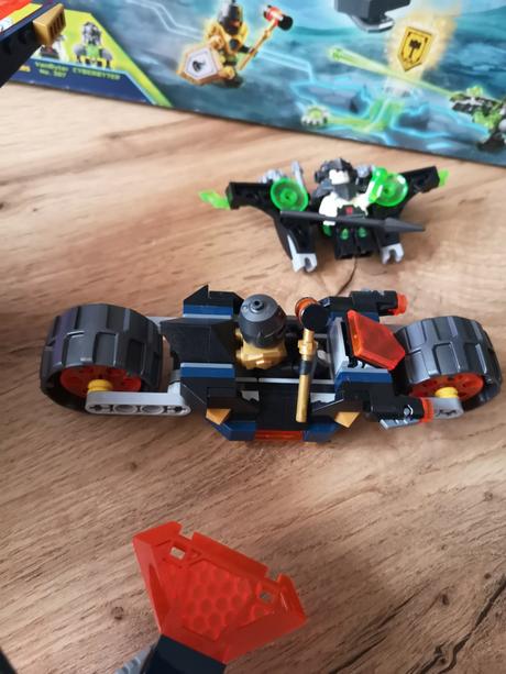 Lego nexo knights 72005 aaronova kuša,
