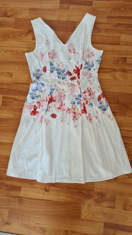 Letné šaty s kvetmi, orsay,m