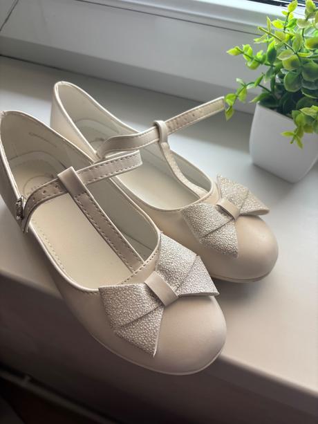 Dievčenské topánky na prvé sväté prijímanie, nelli blu,33