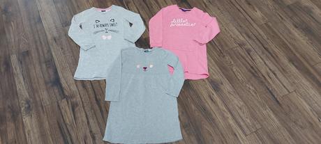 3 x teplé šaty ( teplákovina), lupilu,110